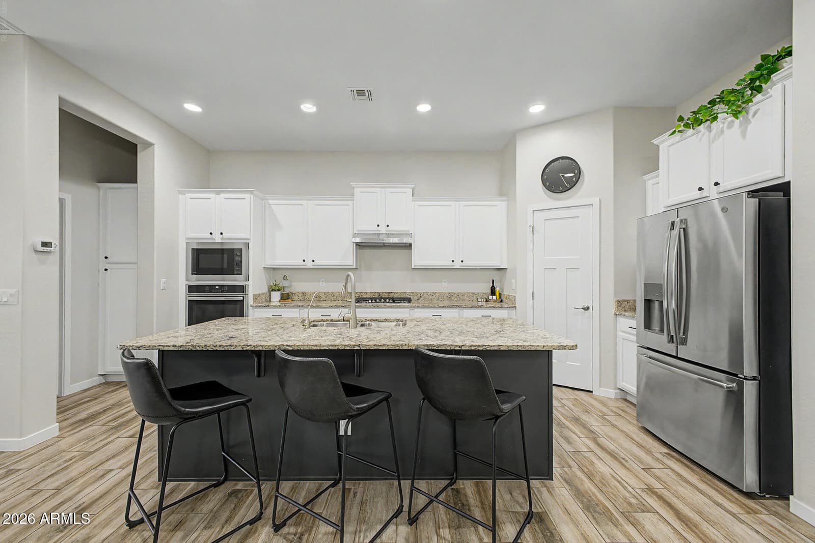 10107 E NOPAL Avenue, Mesa, AZ 85209 — photo 14 of 36