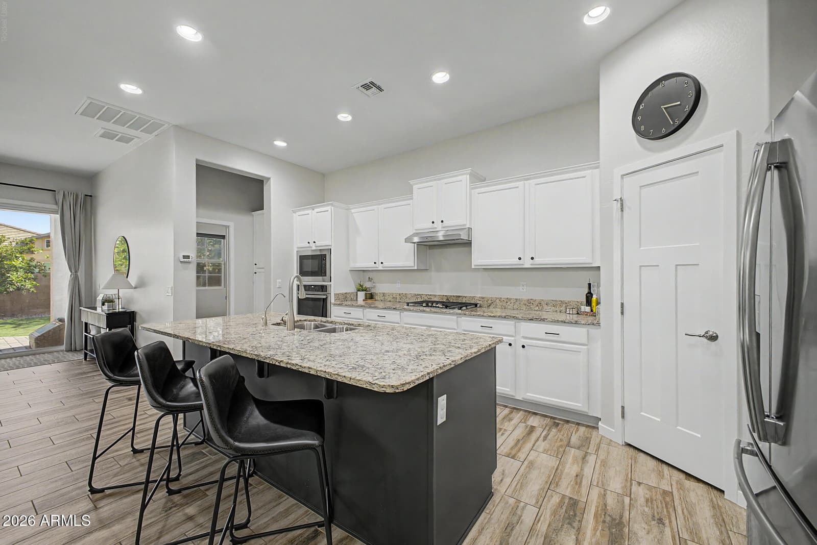 10107 E NOPAL Avenue, Mesa, AZ 85209 — photo 15 of 36
