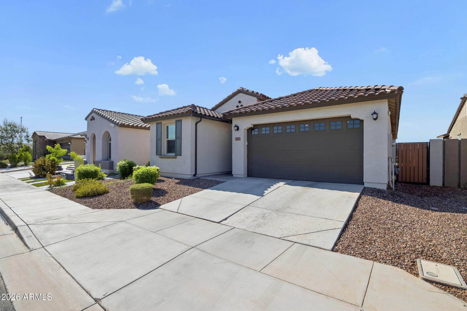 73 E Capricorn Way, Chandler, AZ 85249 — photo 4 of 36
