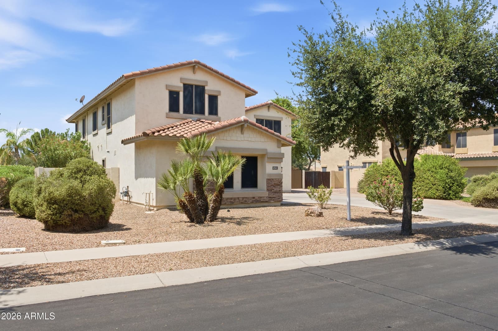 4562 S STAR CANYON Drive, Gilbert, AZ 85297 — photo 9 of 65