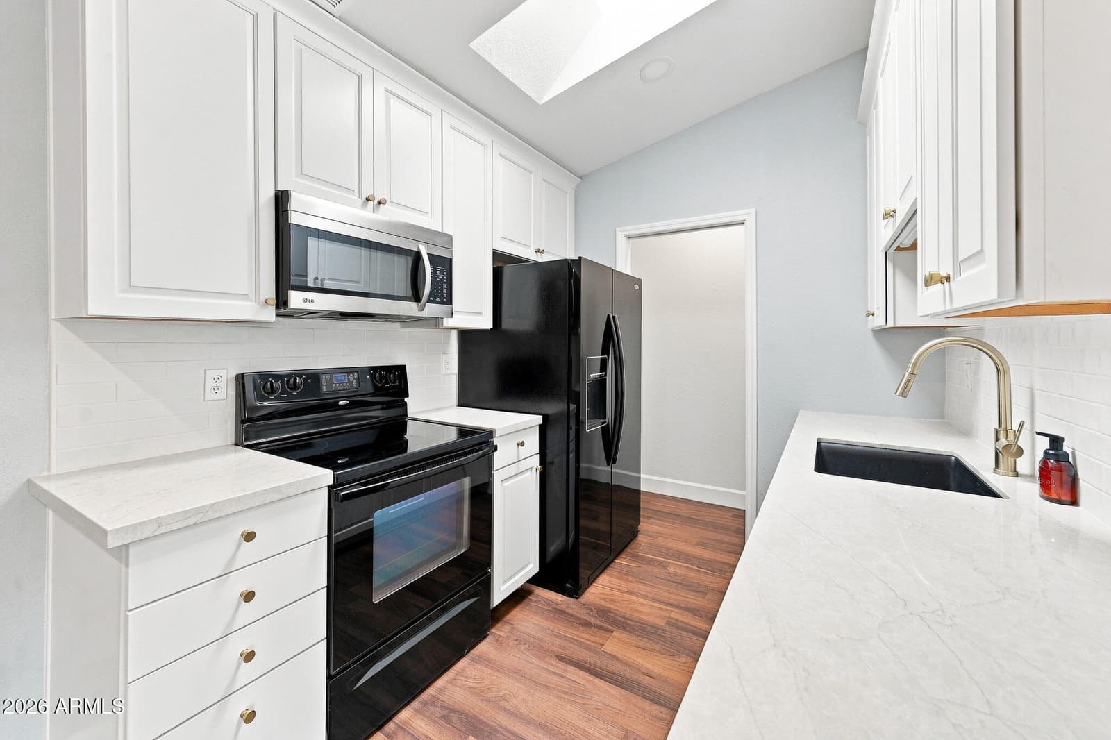 8140 N 107th Avenue 142, Peoria, AZ 85345 — photo 12 of 43