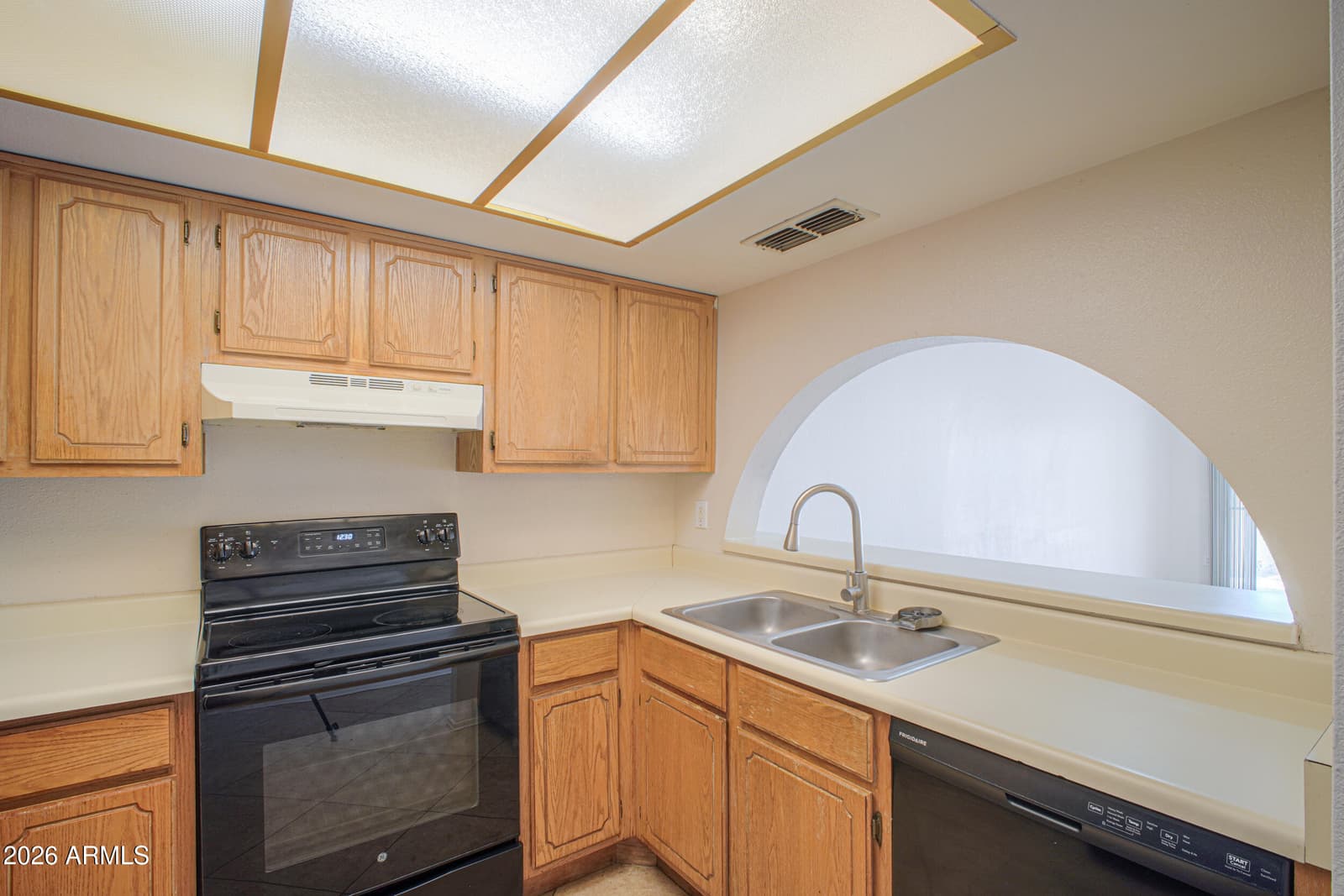 609 W 14TH Street, Tempe, AZ 85281 — photo 7 of 25