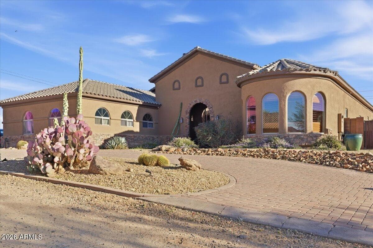39410 N 7TH Street, Phoenix, AZ 85086 — photo 1 of 81