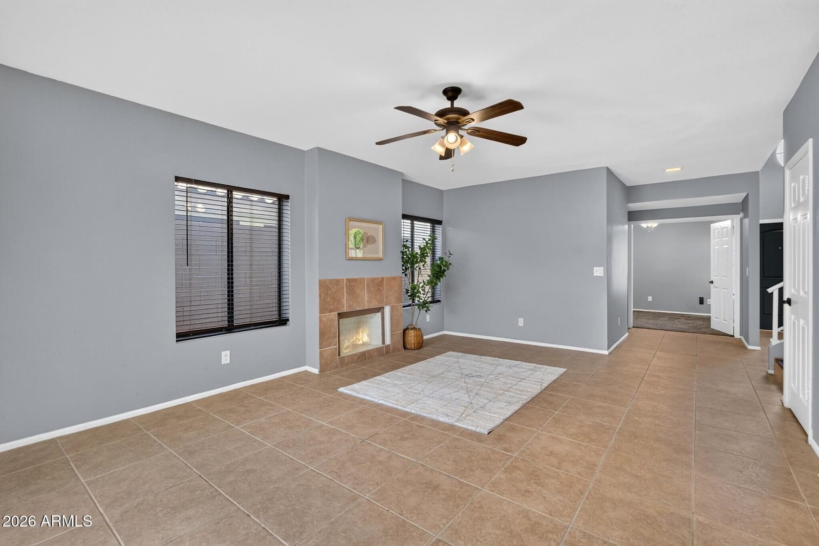 39 E LA VIEVE Lane, Tempe, AZ 85284 — photo 15 of 48