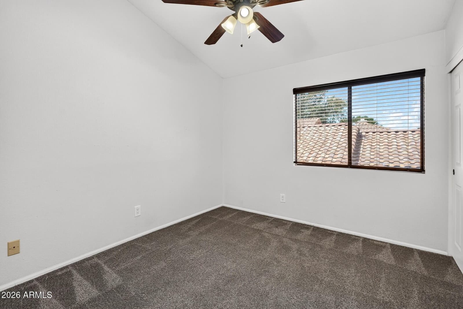 39 E LA VIEVE Lane, Tempe, AZ 85284 — photo 31 of 48