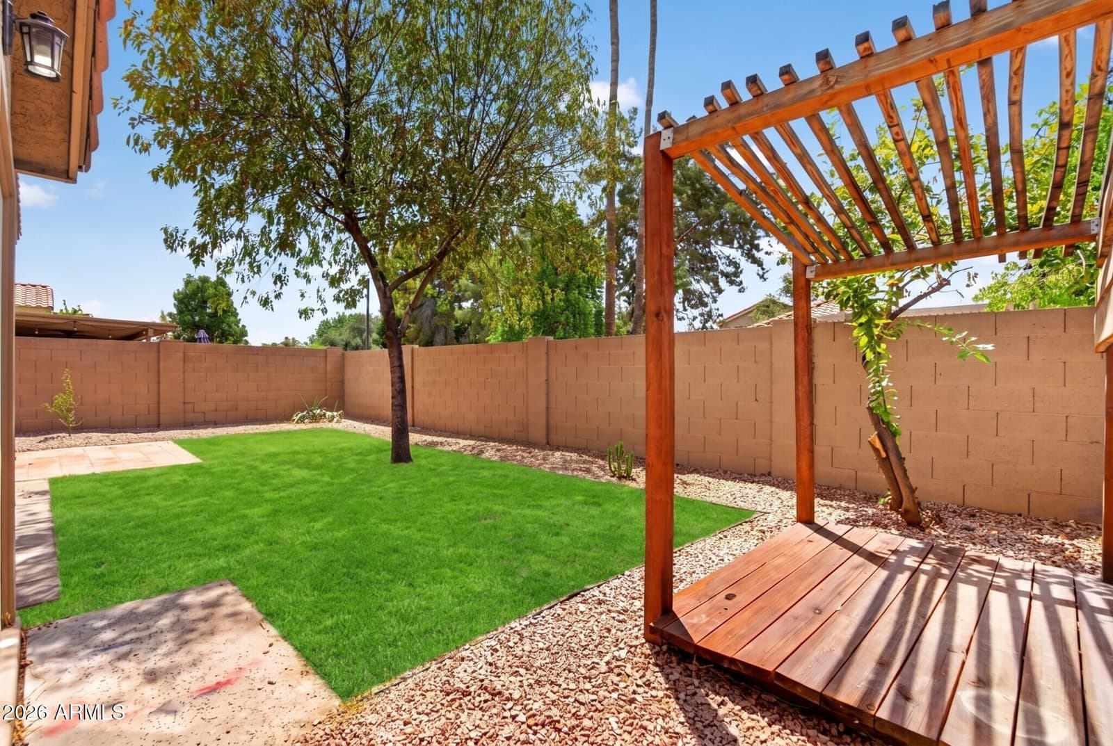 39 E LA VIEVE Lane, Tempe, AZ 85284 — photo 38 of 48