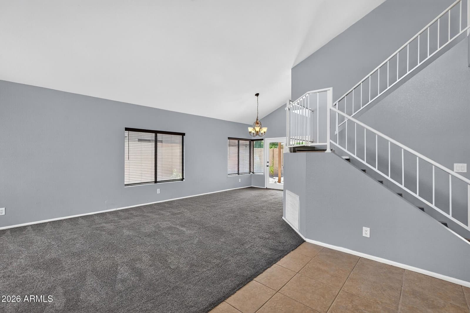 39 E LA VIEVE Lane, Tempe, AZ 85284 — photo 6 of 48