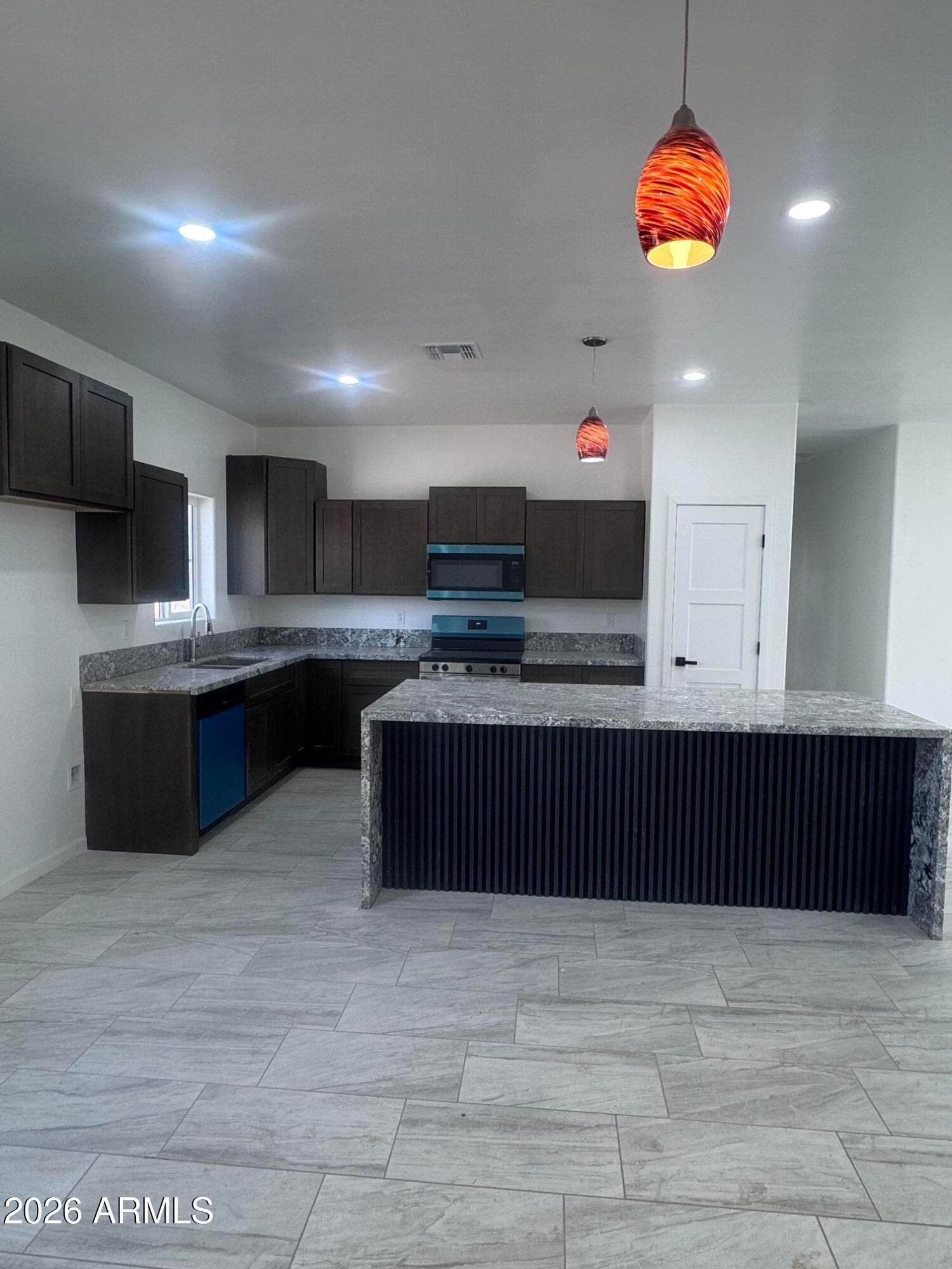 912 E 20TH Street, Douglas, AZ 85607 — photo 3 of 7