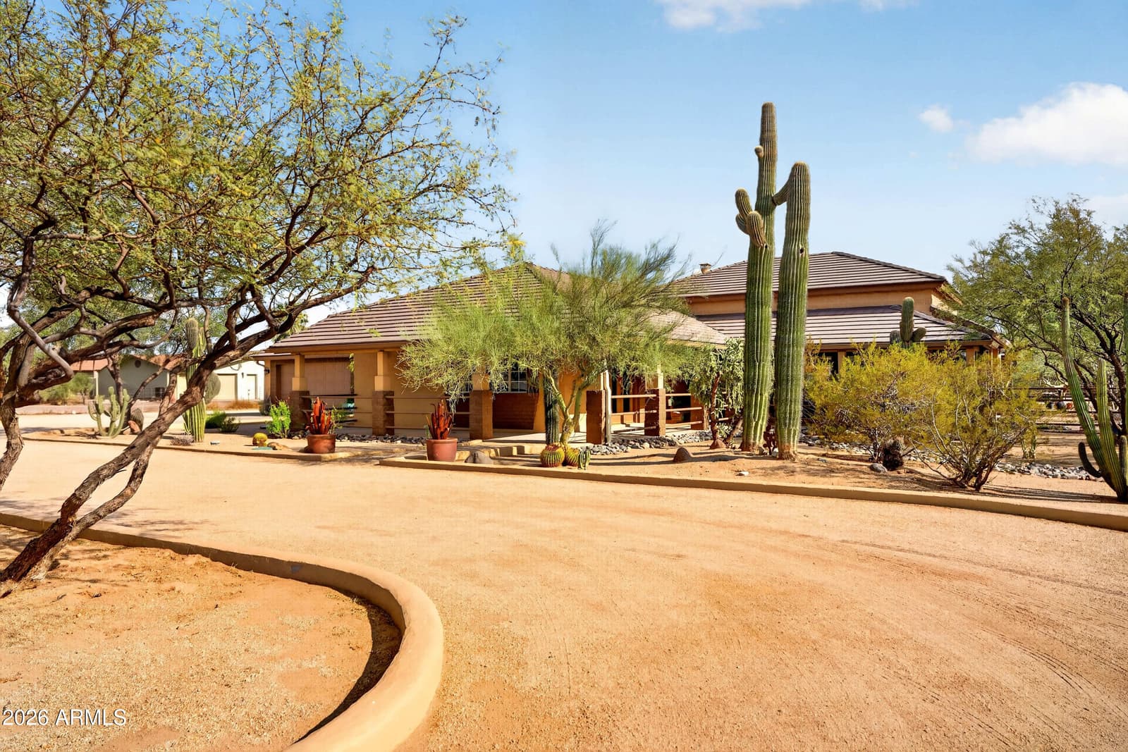 141 E Cloud Road, Phoenix, AZ 85086 — photo 12 of 96