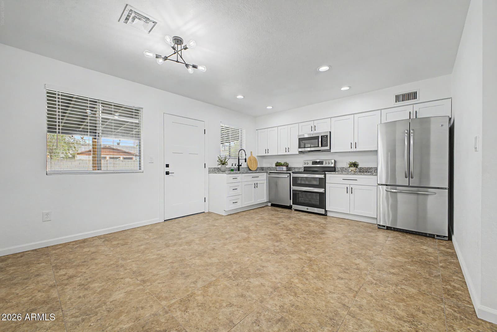 242 E Heather Avenue, Gilbert, AZ 85234 — photo 4 of 26