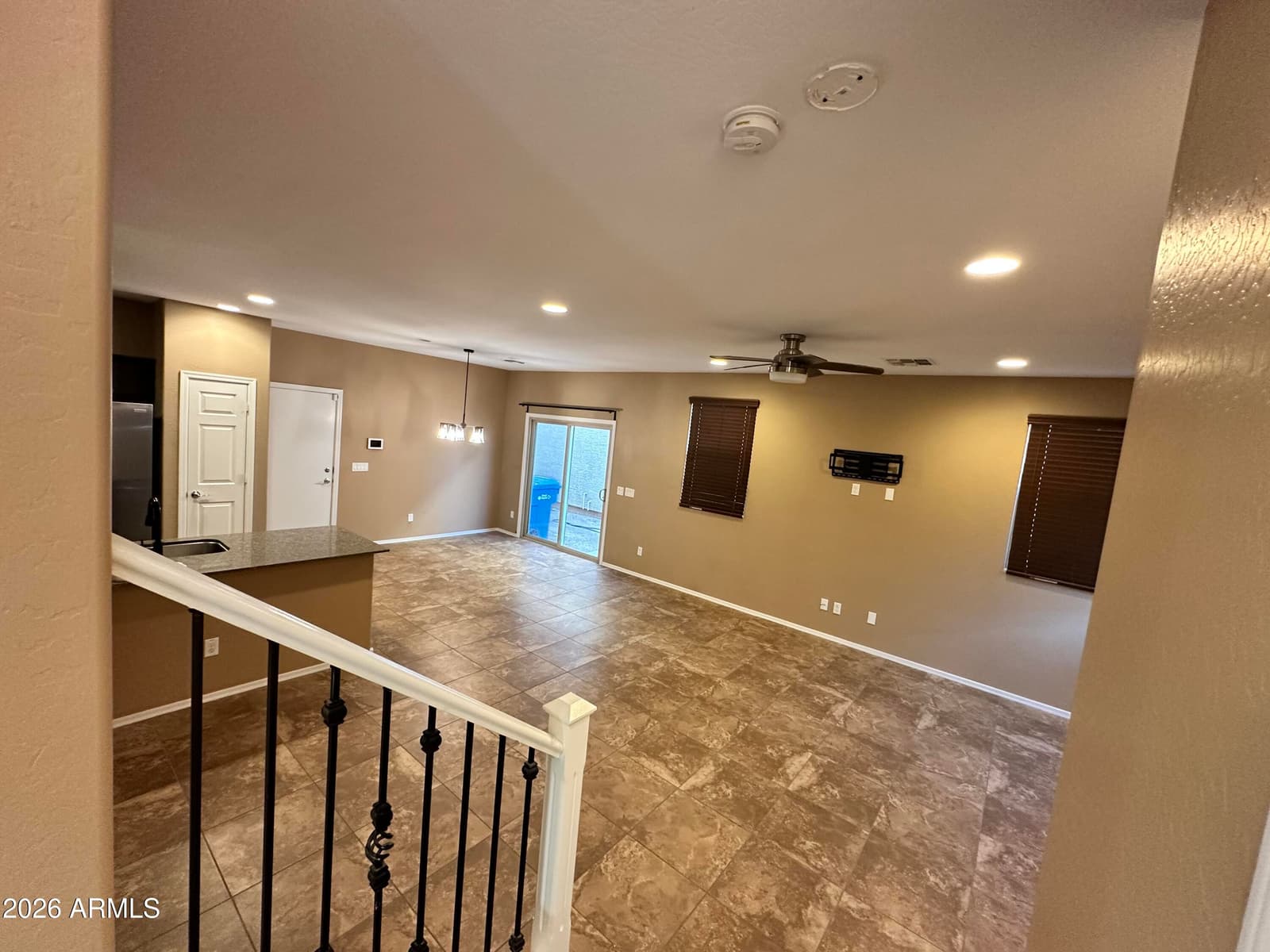 2477 N 73rd Drive, Phoenix, AZ 85035 — photo 7 of 27