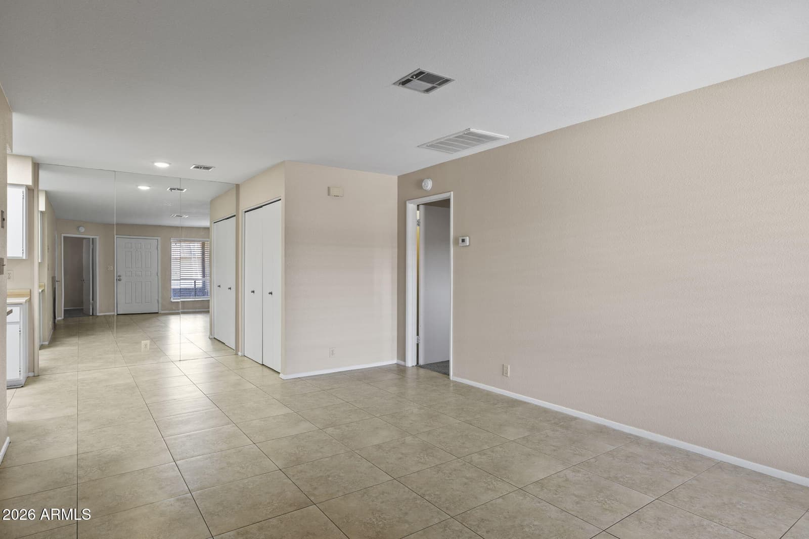 312 W YUKON Drive 2, Phoenix, AZ 85027 — photo 6 of 20