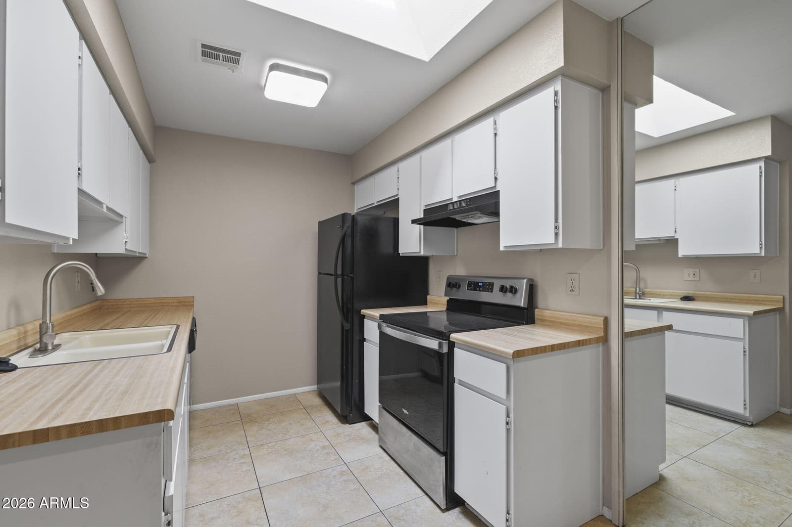 312 W YUKON Drive 2, Phoenix, AZ 85027 — photo 10 of 20