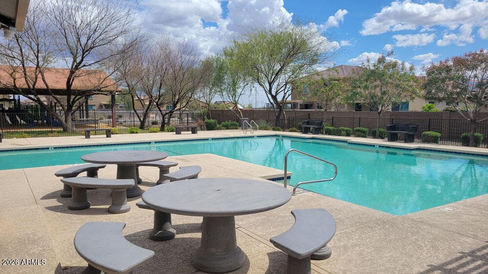 18143 W LA SENDA Drive, Surprise, AZ 85387 — photo 8 of 13