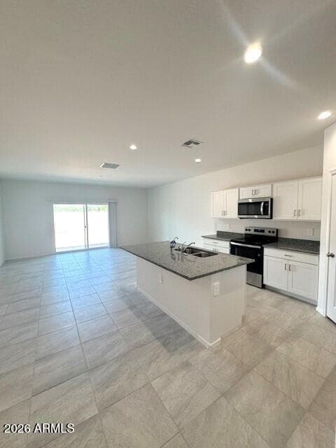 1568 W HESS Avenue, Coolidge, AZ 85128 — photo 7 of 33