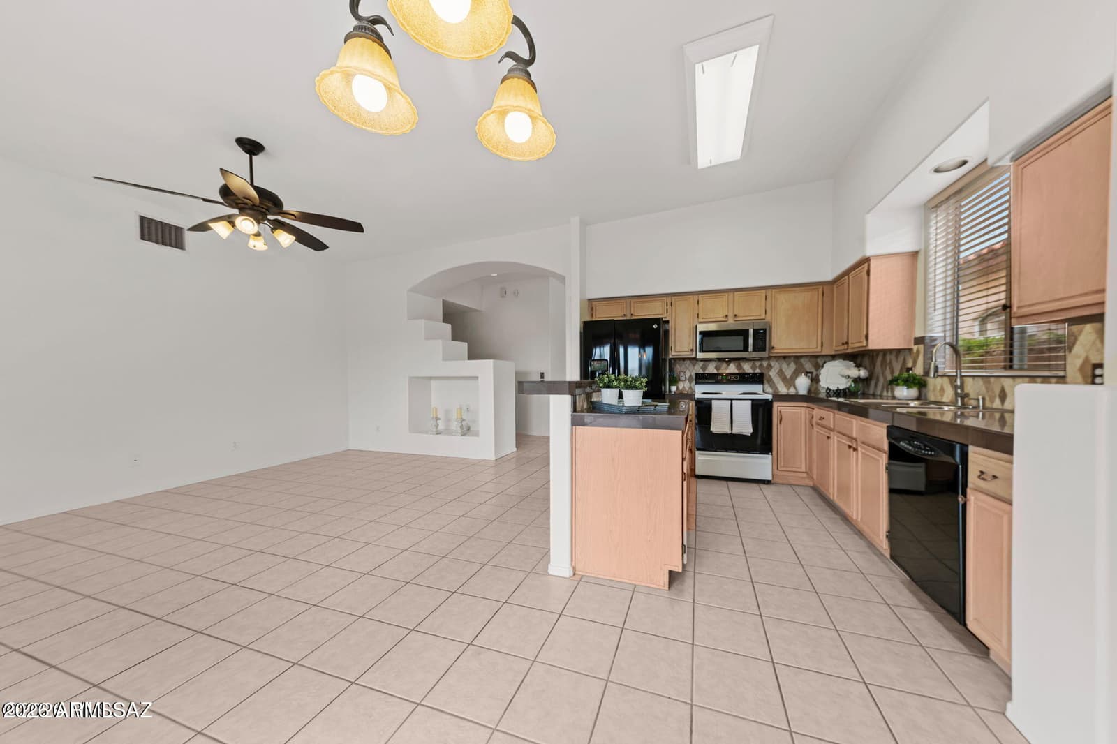 6461 N SUN BLUFF Drive, Tucson, AZ 85704 — photo 18 of 50