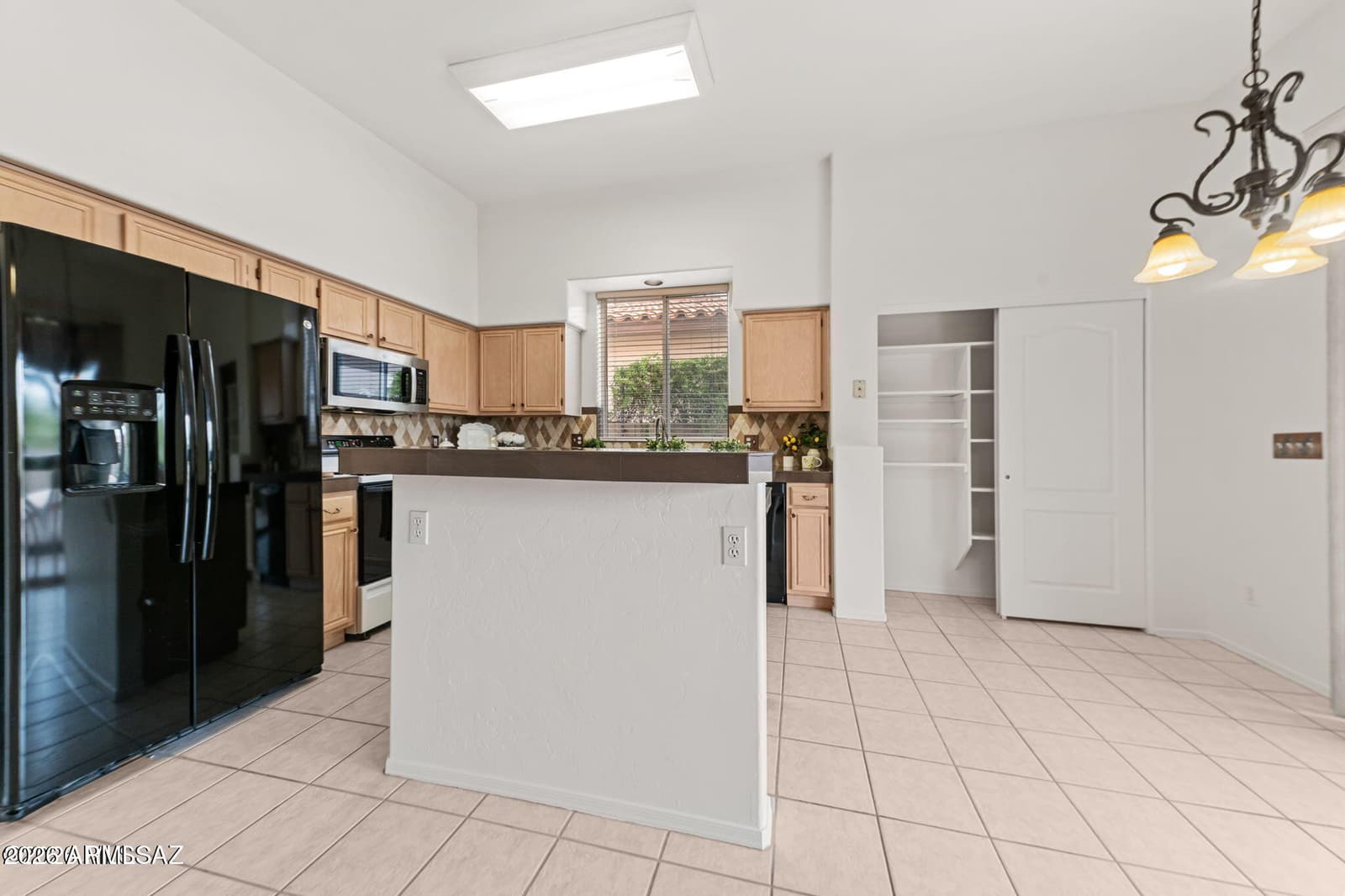 6461 N SUN BLUFF Drive, Tucson, AZ 85704 — photo 16 of 50