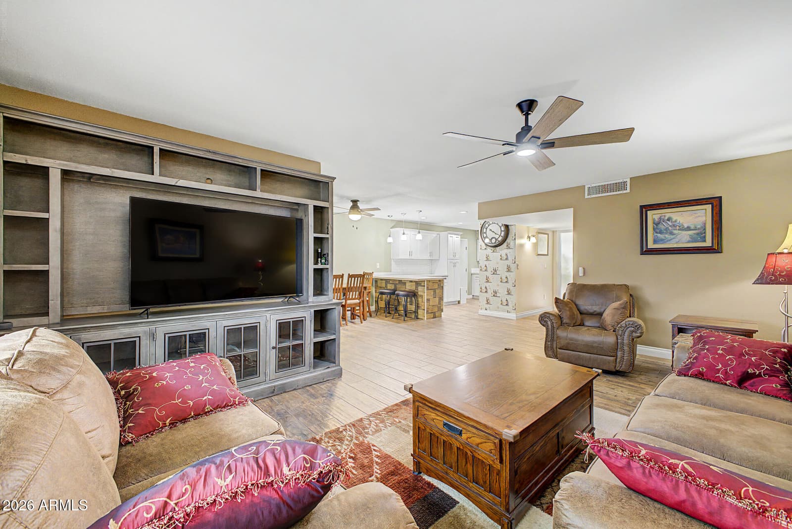 10515 W Kingswood Circle, Sun City, AZ 85351 — photo 10 of 34