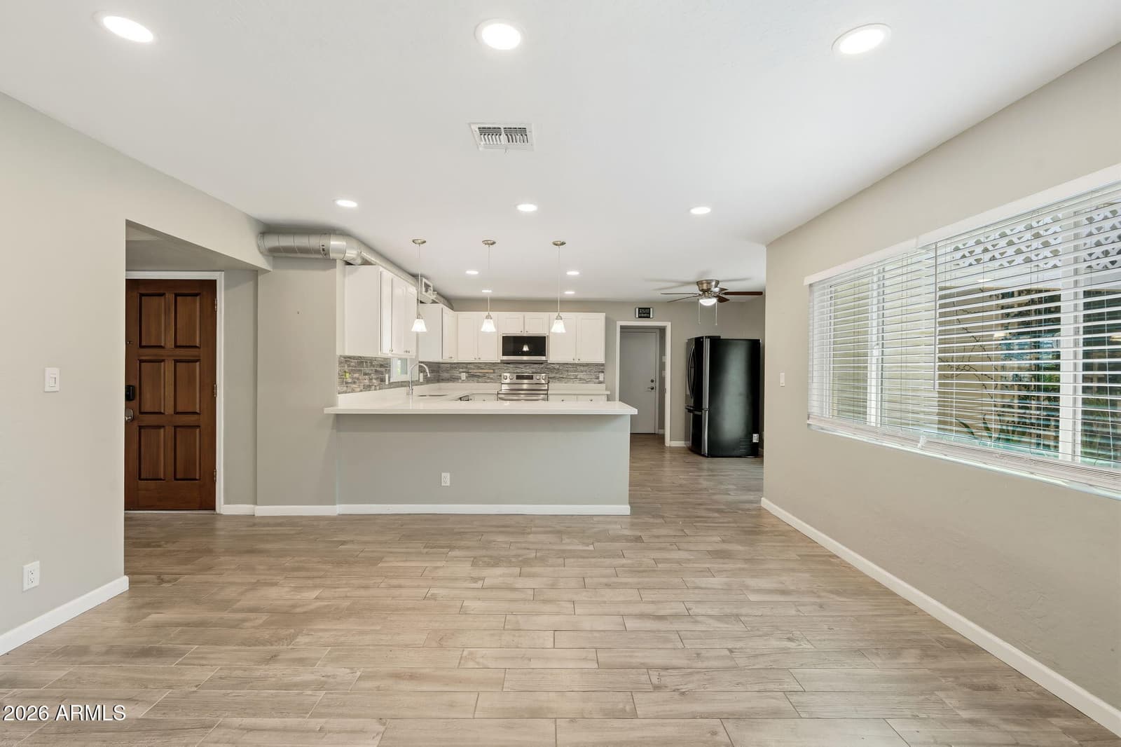 4 E SAN MIGUEL Avenue, Phoenix, AZ 85012 — photo 10 of 42