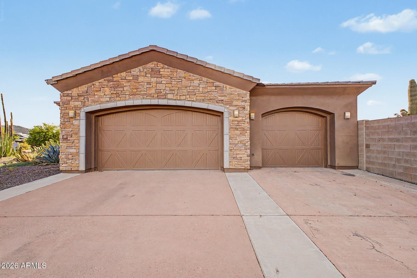 20548 E NAVAJO Drive, Queen Creek, AZ 85142 — photo 8 of 50