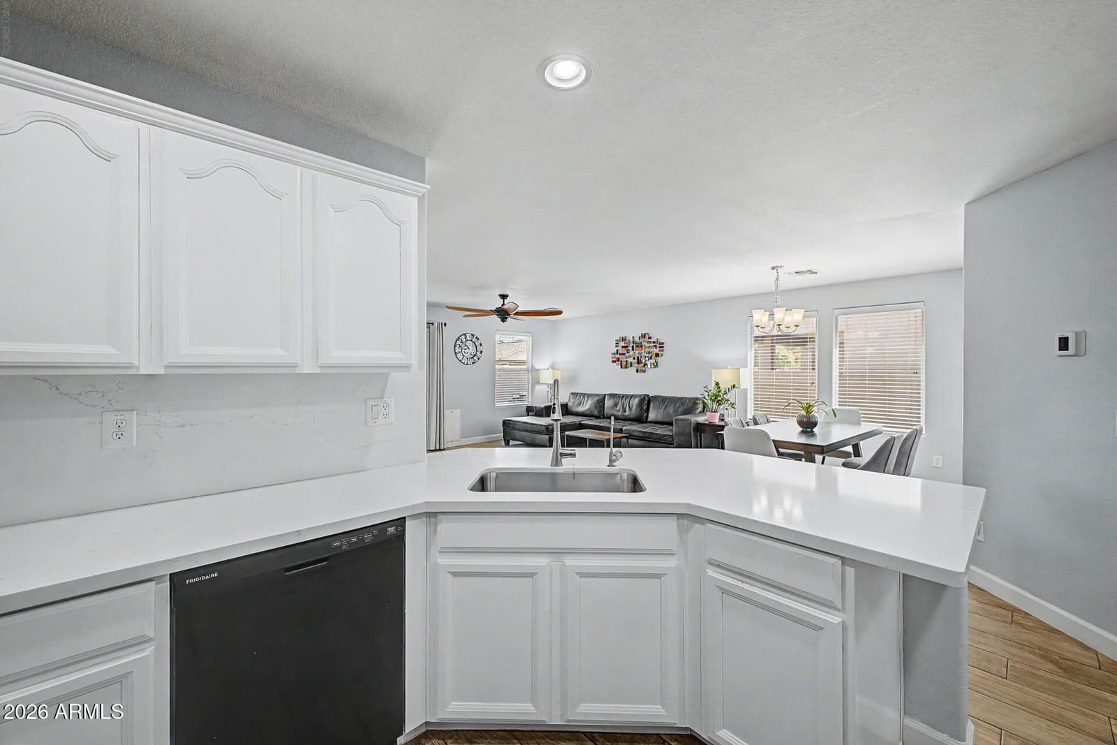 1082 E LESLIE Circle, San Tan Valley, AZ 85140 — photo 10 of 29