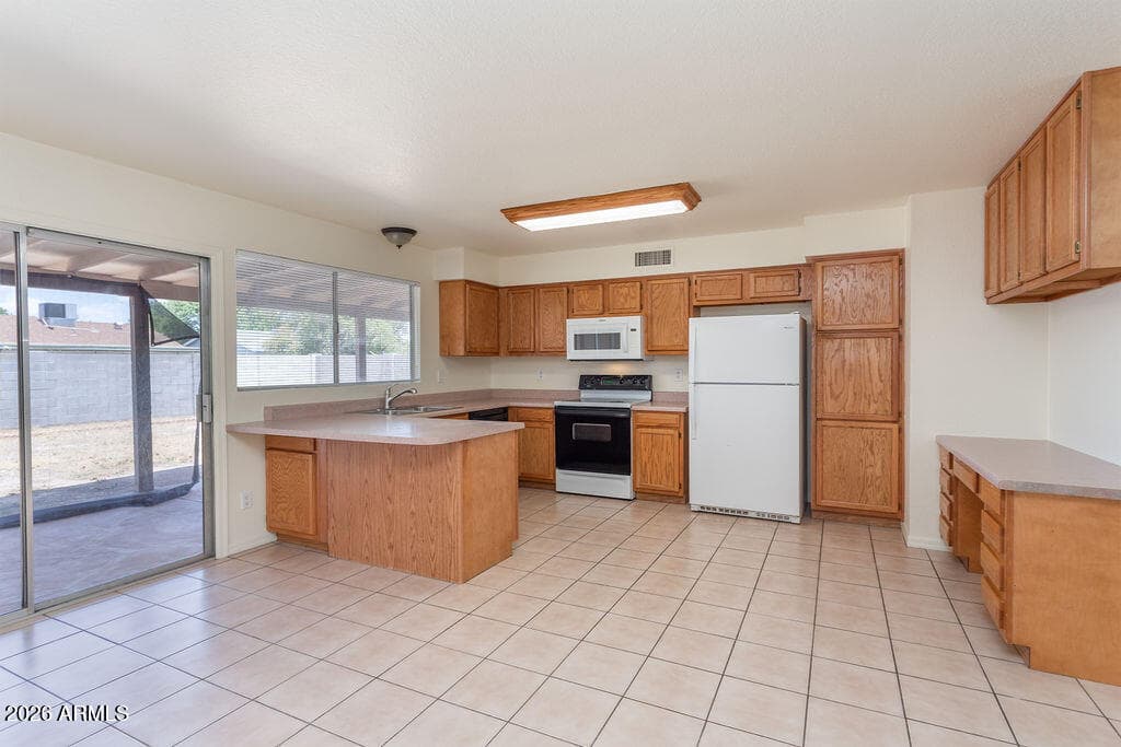 1520 W MARLBORO Drive, Chandler, AZ 85224 — photo 7 of 23