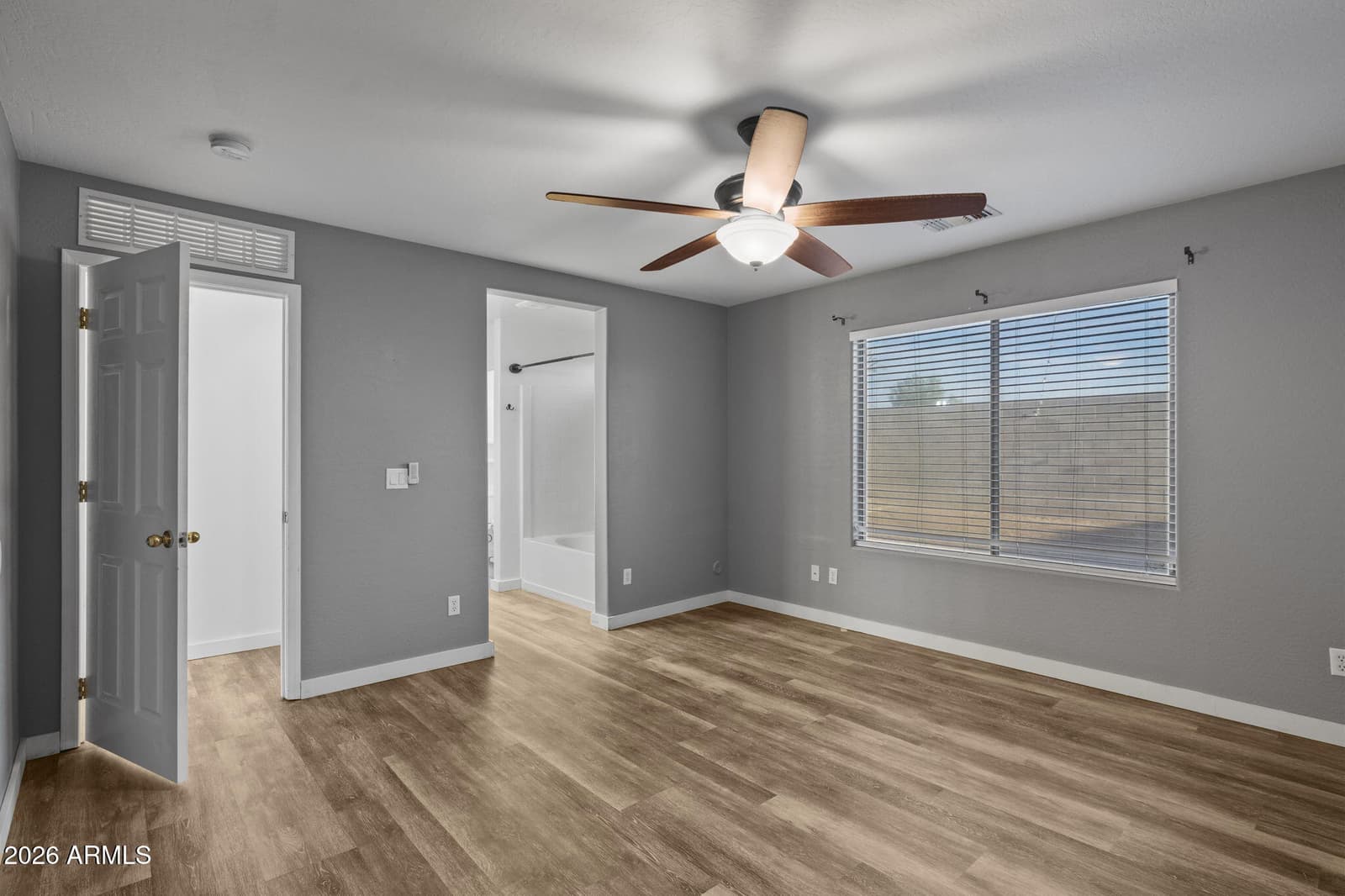 10961 W LOMA Lane, Peoria, AZ 85345 — photo 10 of 18
