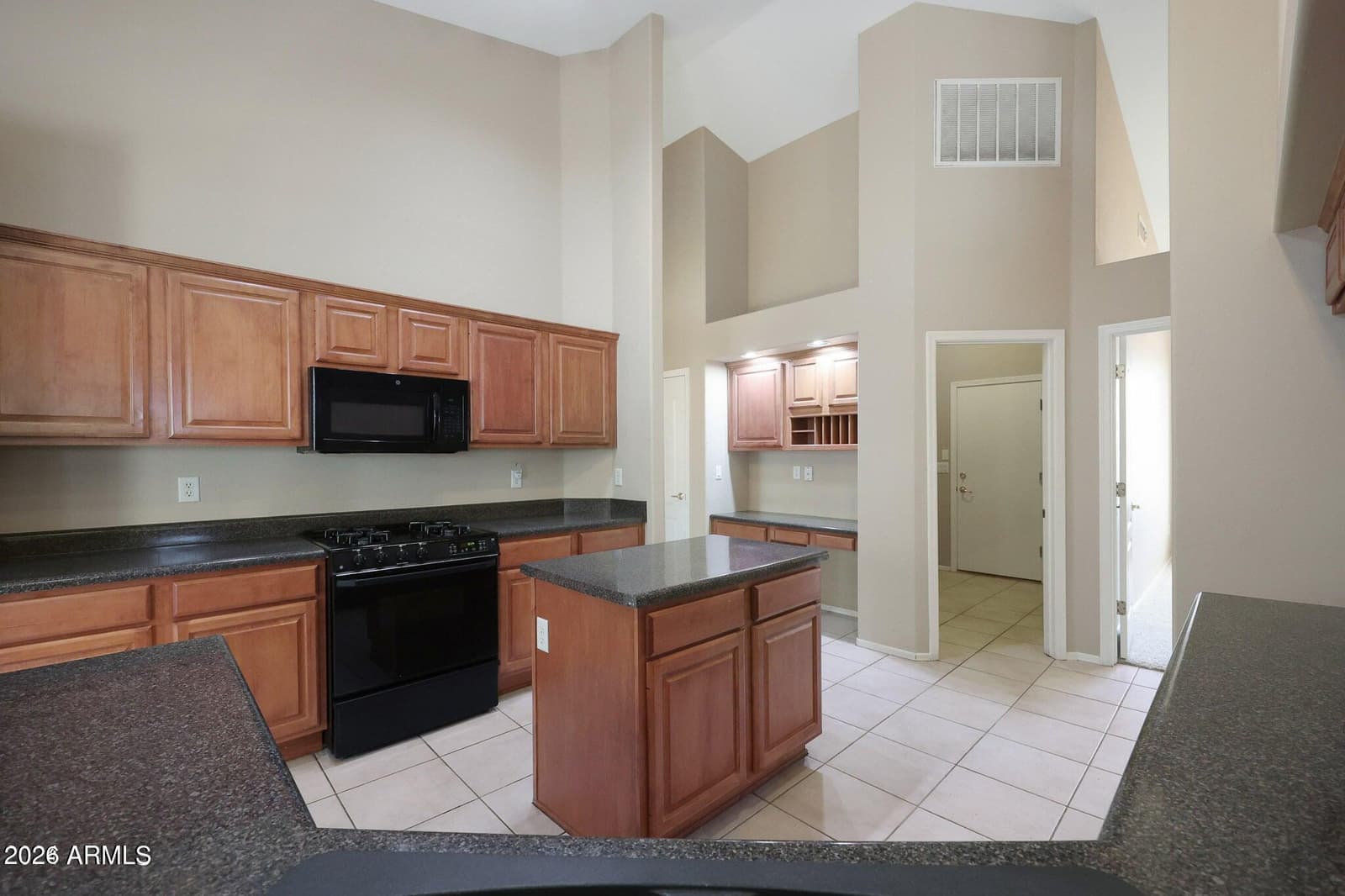 7632 E Snowdon Circle, Mesa, AZ 85207 — photo 6 of 42