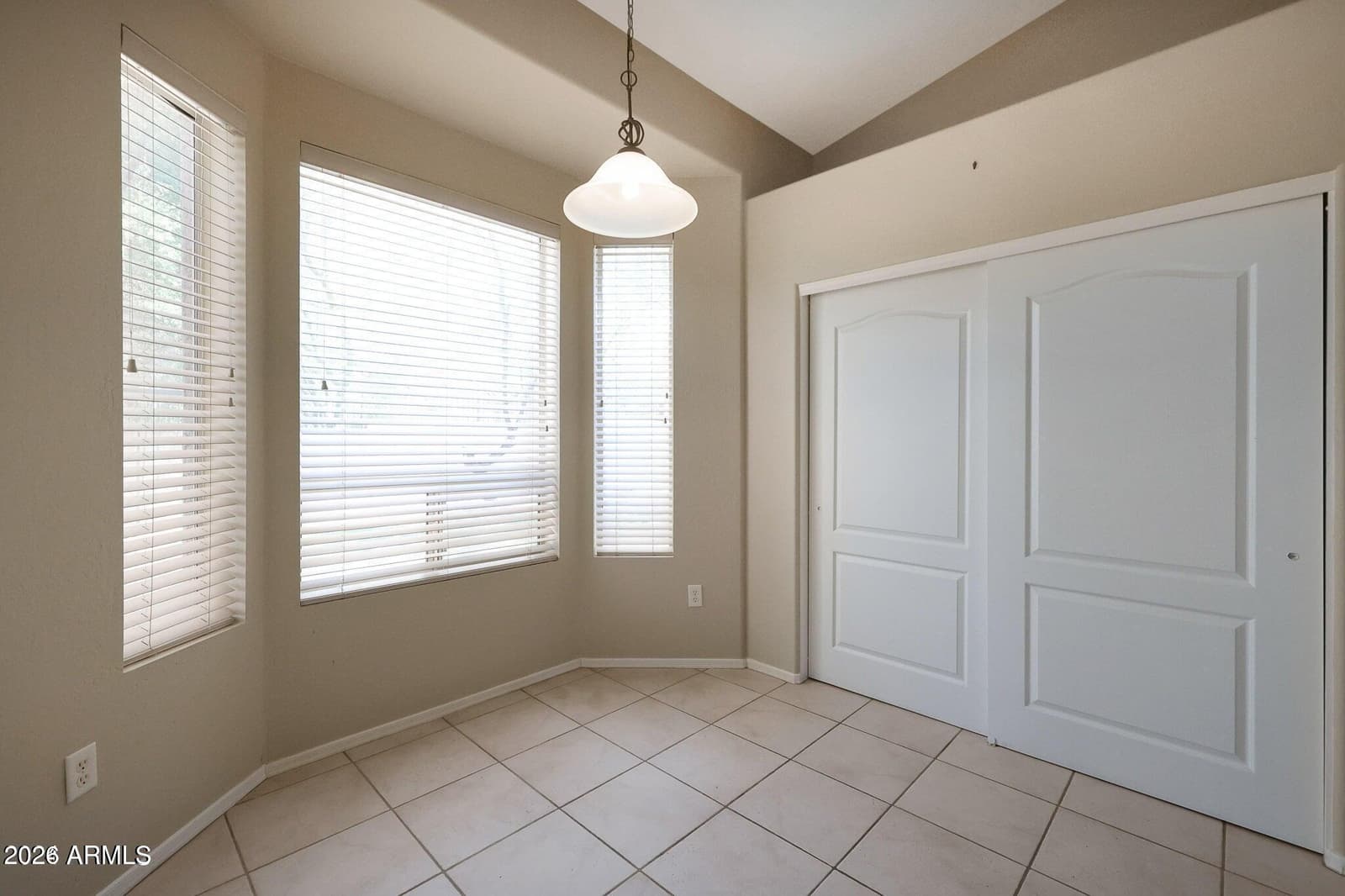 7632 E Snowdon Circle, Mesa, AZ 85207 — photo 7 of 42
