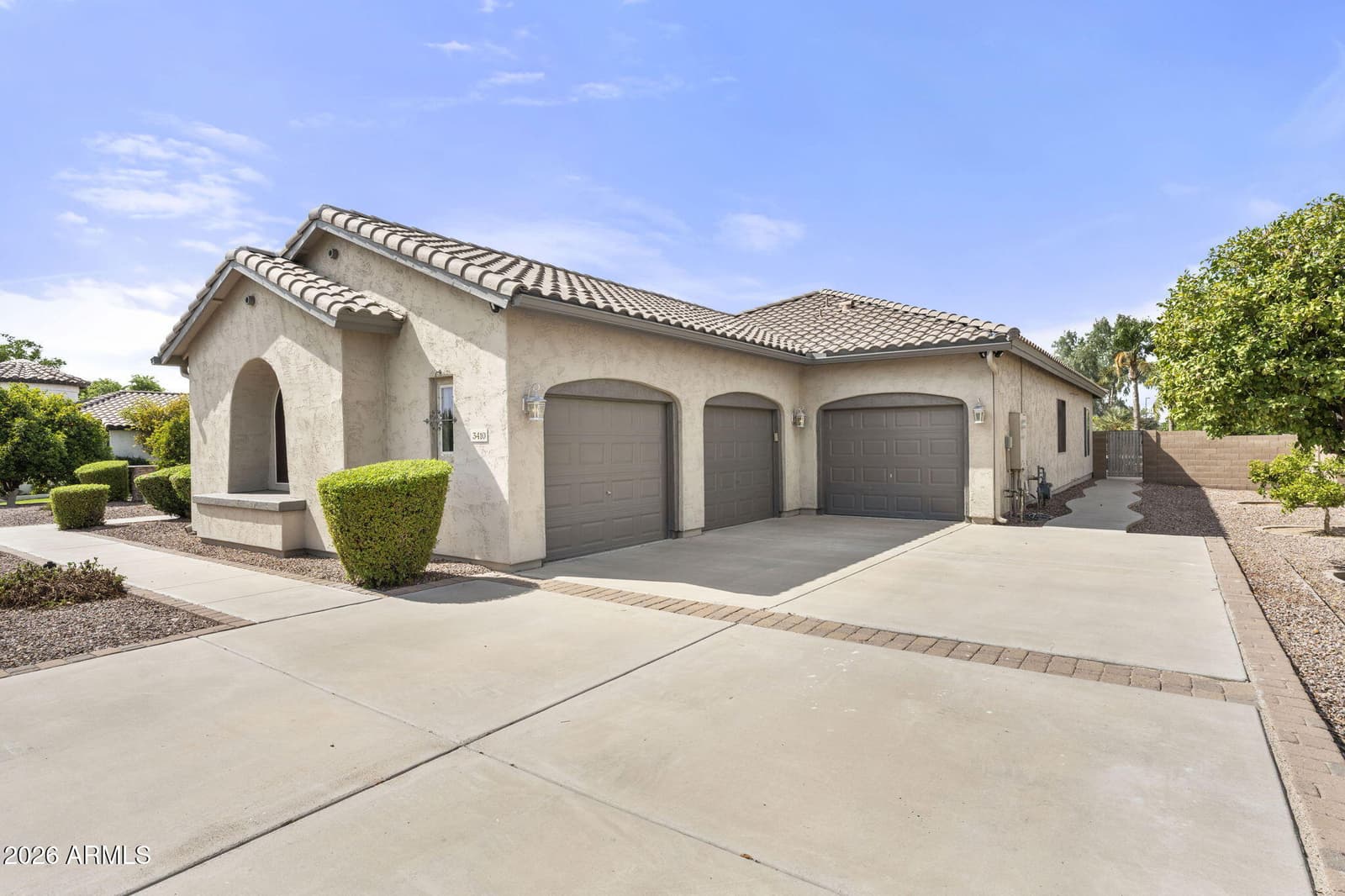 3410 E VALLEJO Court, Gilbert, AZ 85298 — photo 4 of 82