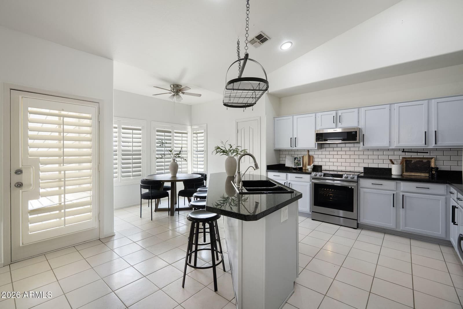 12315 N 53rd Drive, Glendale, AZ 85304 — photo 12 of 39