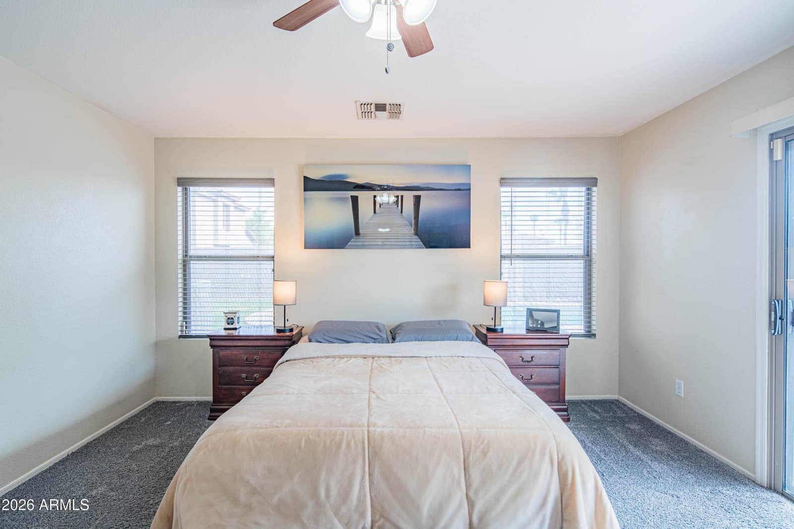 1075 E PARKVIEW Court, Gilbert, AZ 85295 — photo 12 of 37