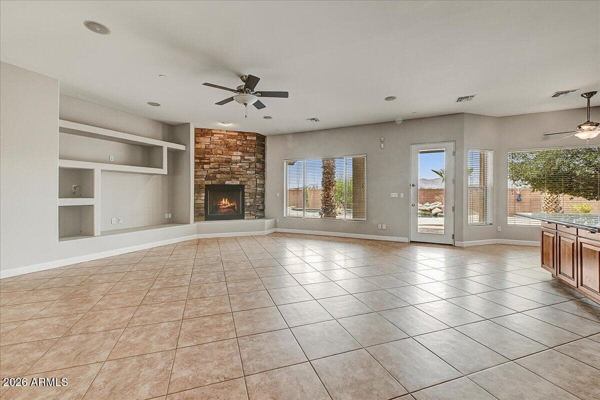 5220 N 180TH Lane, Litchfield Park, AZ 85340 — photo 4 of 50