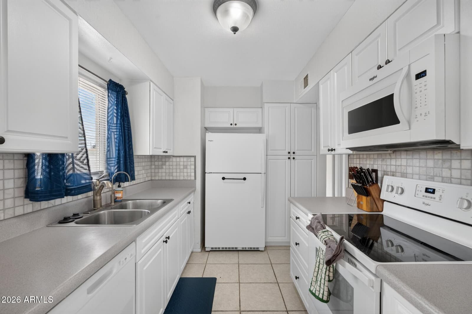 2029 W Sunnyside Avenue, Phoenix, AZ 85029 — photo 14 of 34