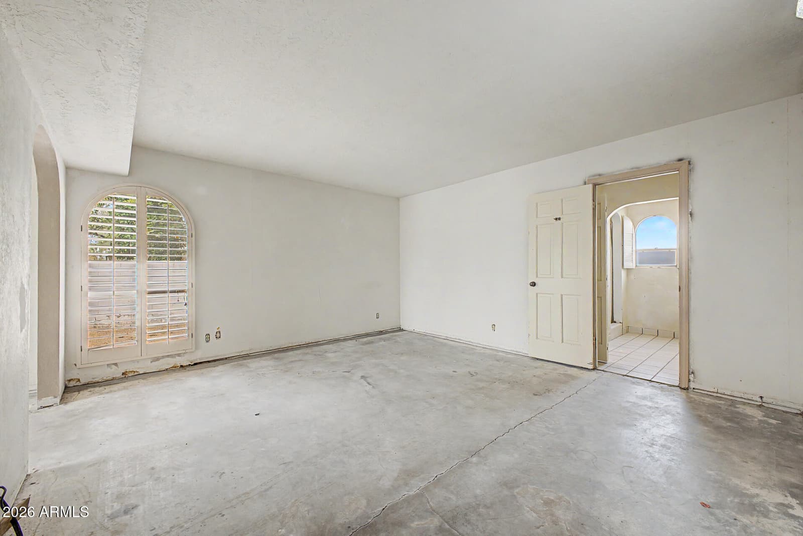 2071 E CAIRO Drive, Tempe, AZ 85282 — photo 13 of 37