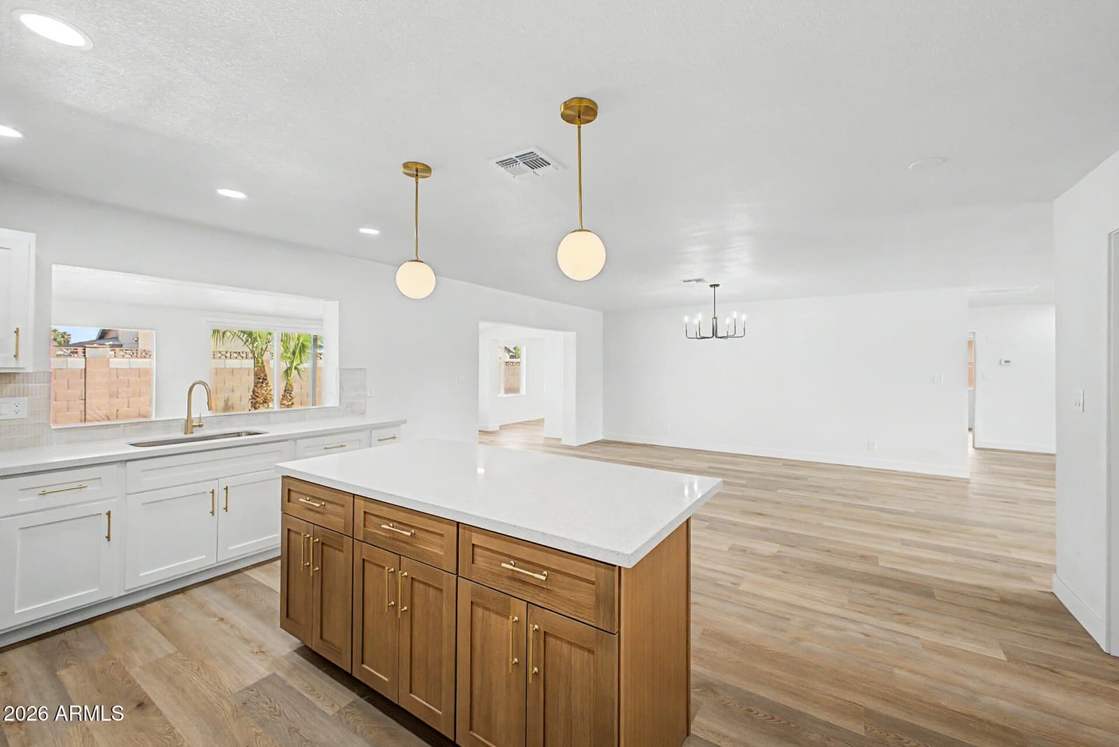 5207 N 39th Drive, Phoenix, AZ 85019 — photo 12 of 31