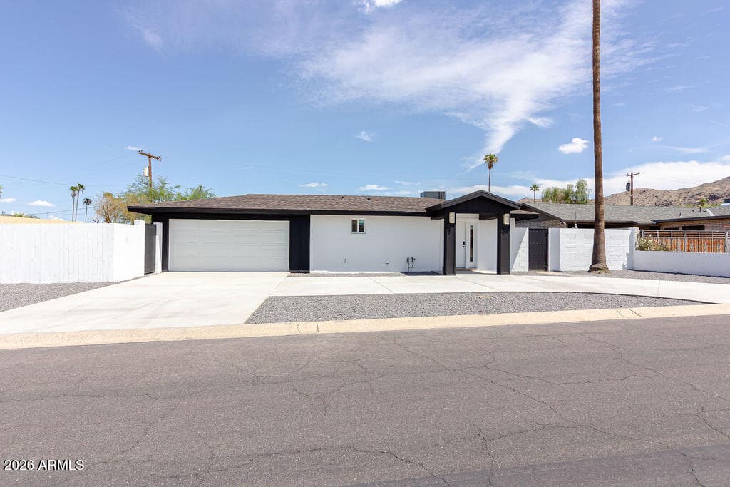 8435 S 16th Place, Phoenix, AZ 85042 — photo 1 of 64