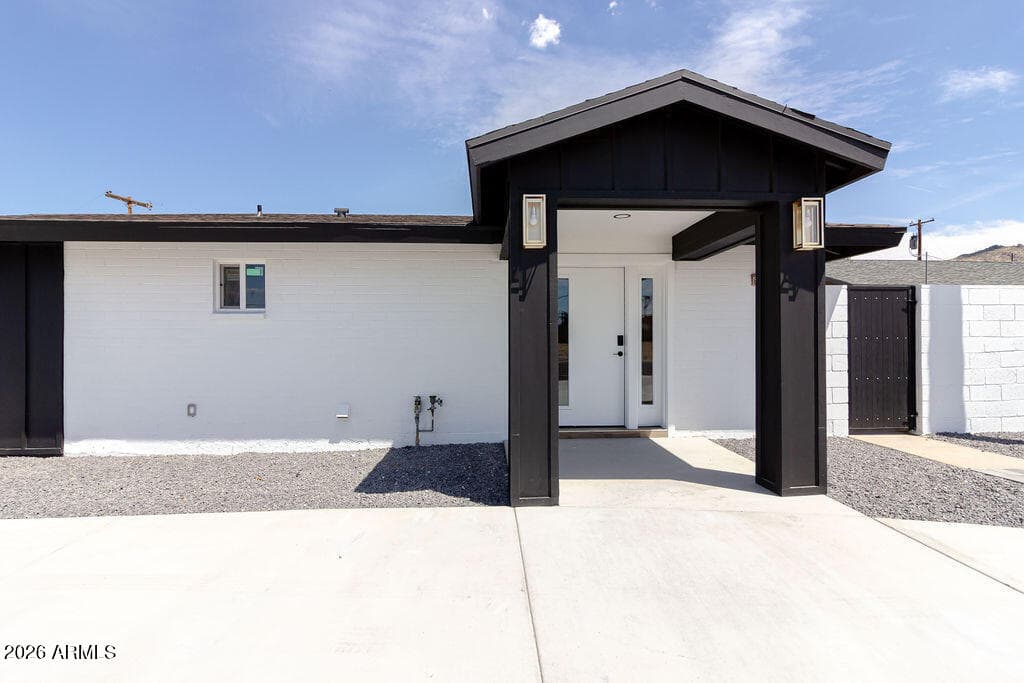 8435 S 16th Place, Phoenix, AZ 85042 — photo 7 of 64