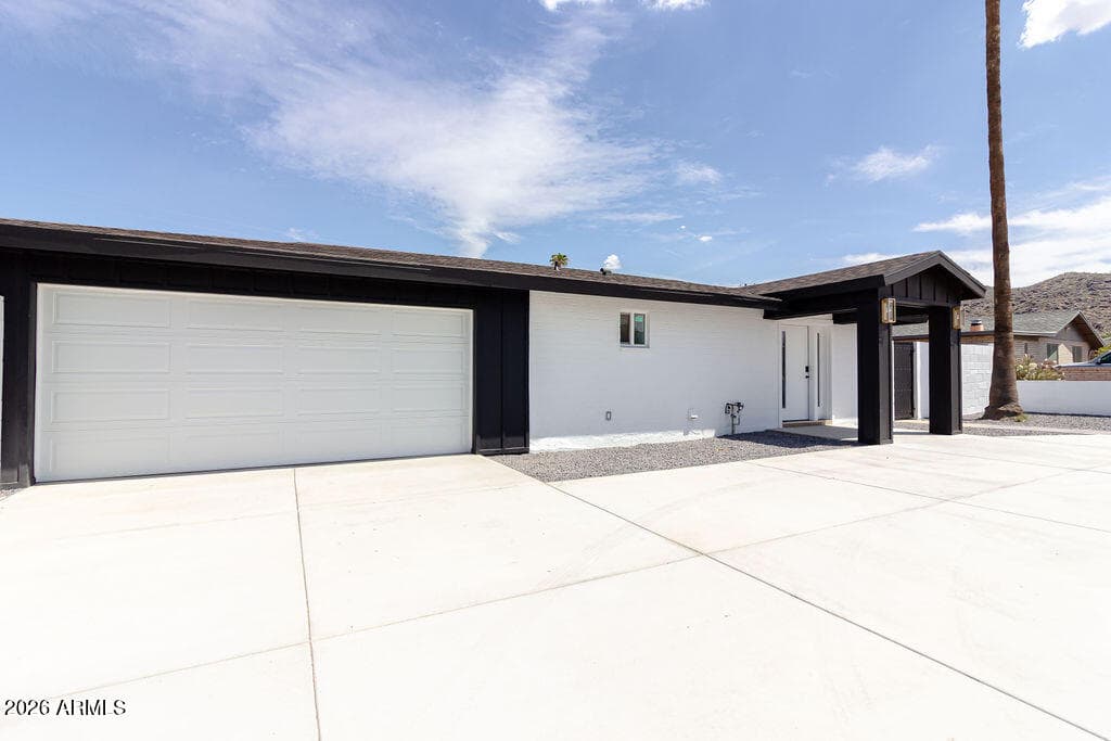 8435 S 16th Place, Phoenix, AZ 85042 — photo 12 of 64