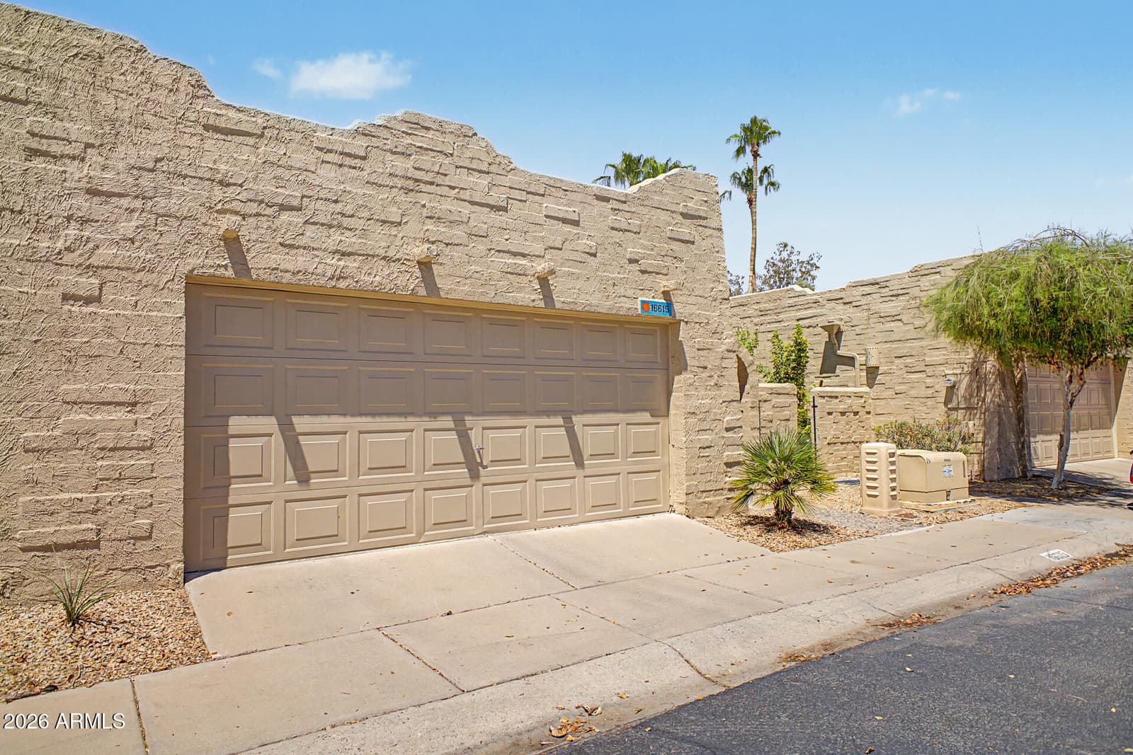 16615 N 29th Drive, Phoenix, AZ 85053 — photo 2 of 31