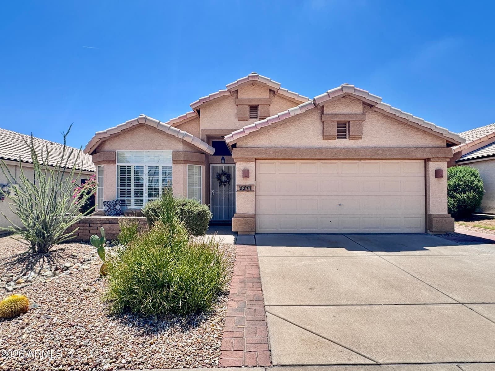 2271 E Ross Avenue, Phoenix, AZ 85024 — photo 1 of 10