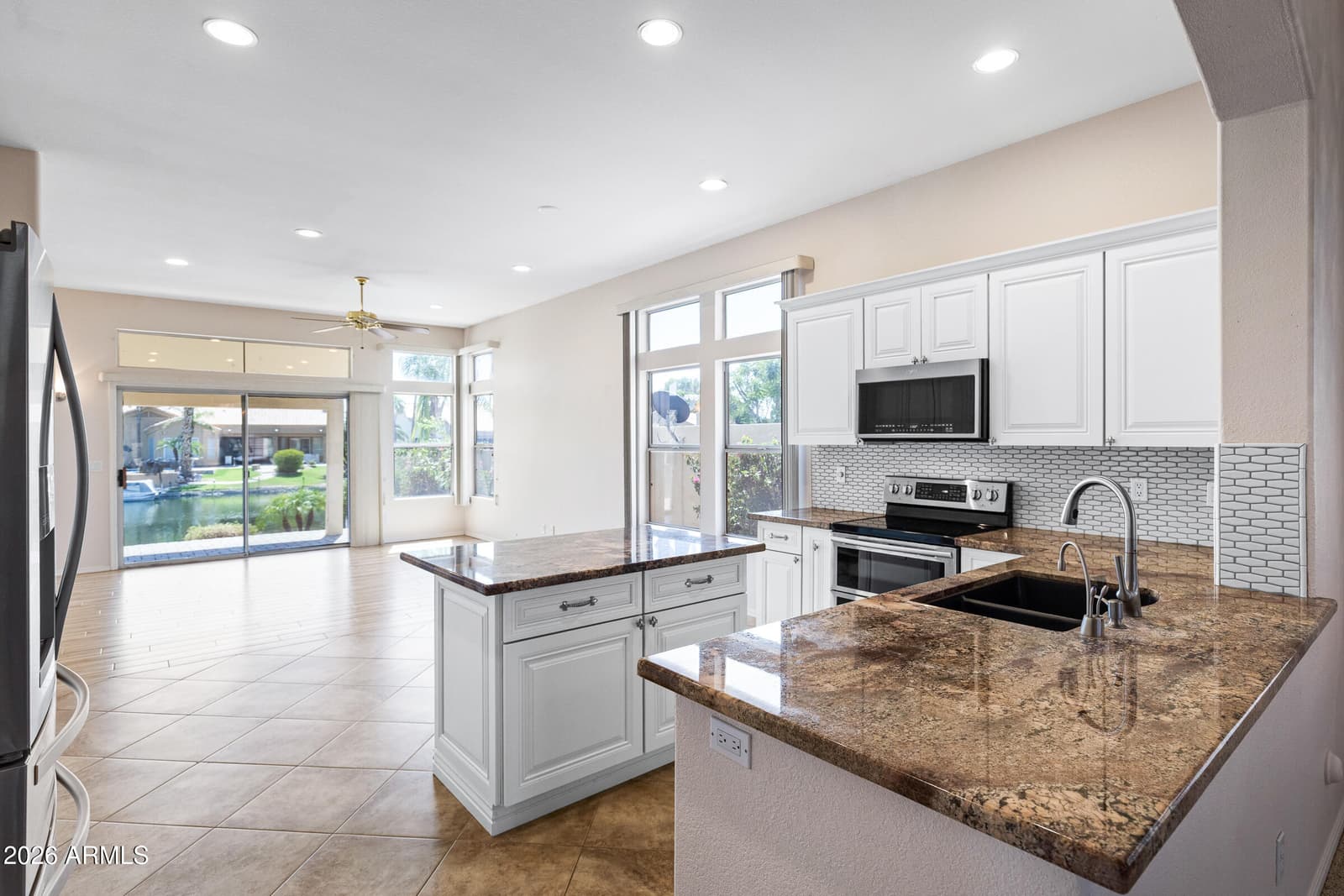 3165 S Laguna Drive, Chandler, AZ 85248 — photo 12 of 36