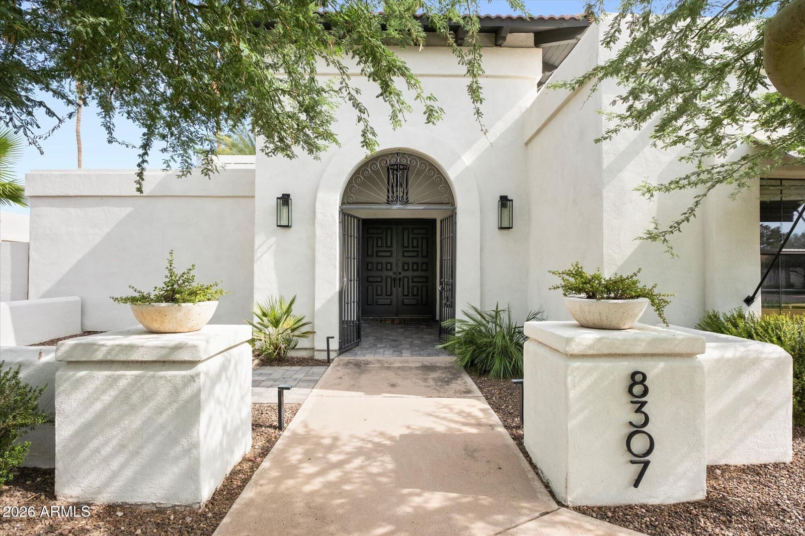 8307 E San Rafael Drive, Scottsdale, AZ 85258 — photo 2 of 44