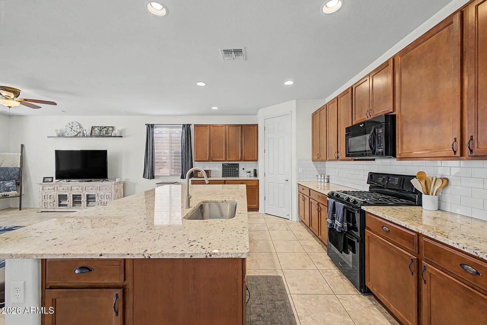 4159 W Kirkland Avenue, San Tan Valley, AZ 85144 — photo 5 of 33