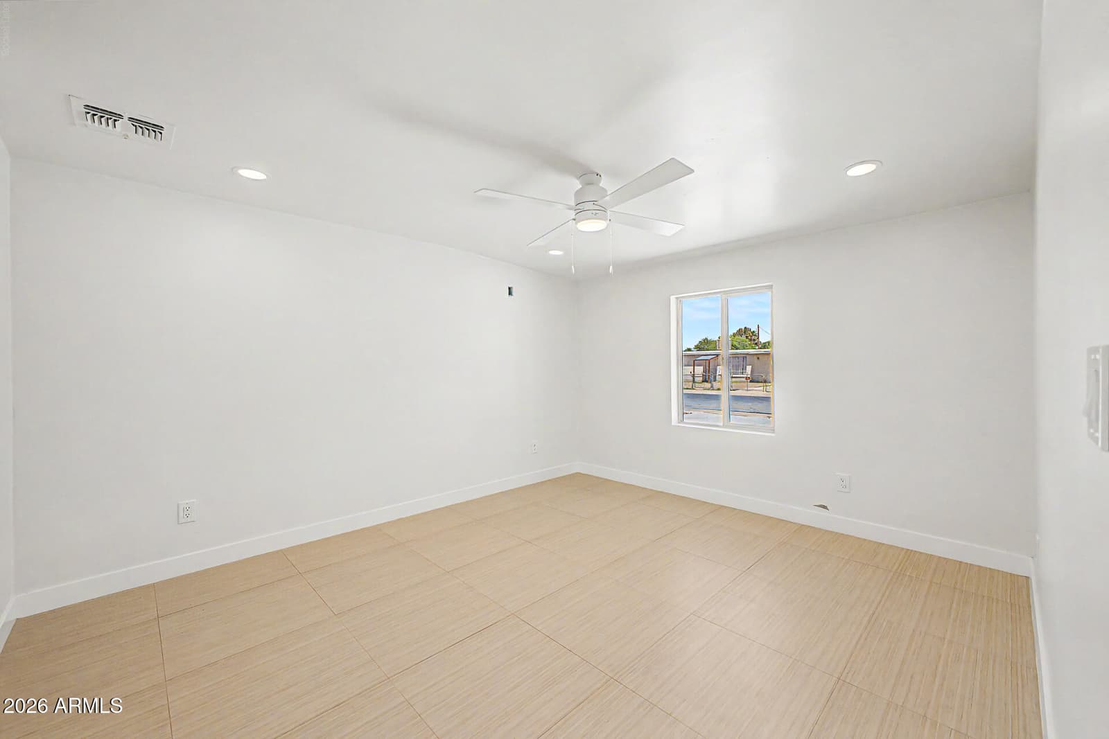 1609 W Chipman Road, Phoenix, AZ 85041 — photo 12 of 25