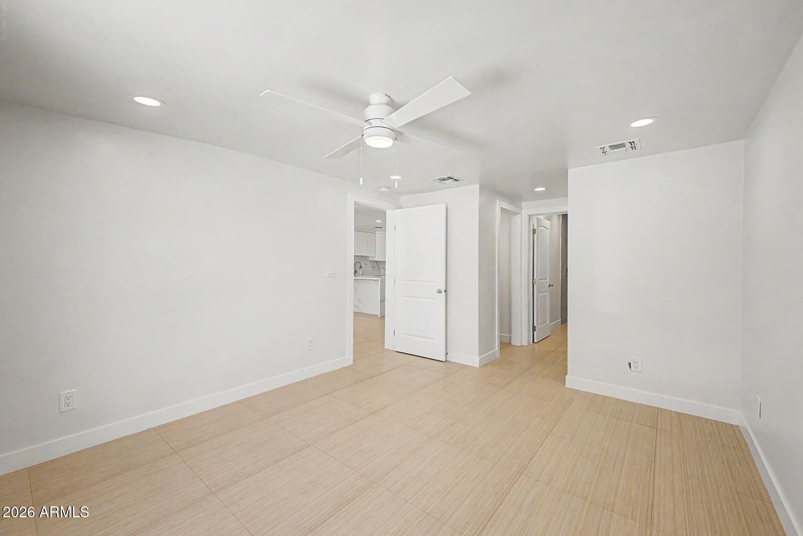 1609 W Chipman Road, Phoenix, AZ 85041 — photo 14 of 25
