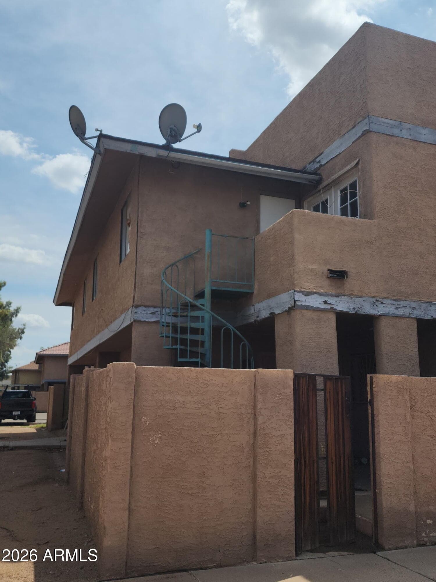 4102 N 69th Lane 1406, Phoenix, AZ 85033 — photo 1 of 5