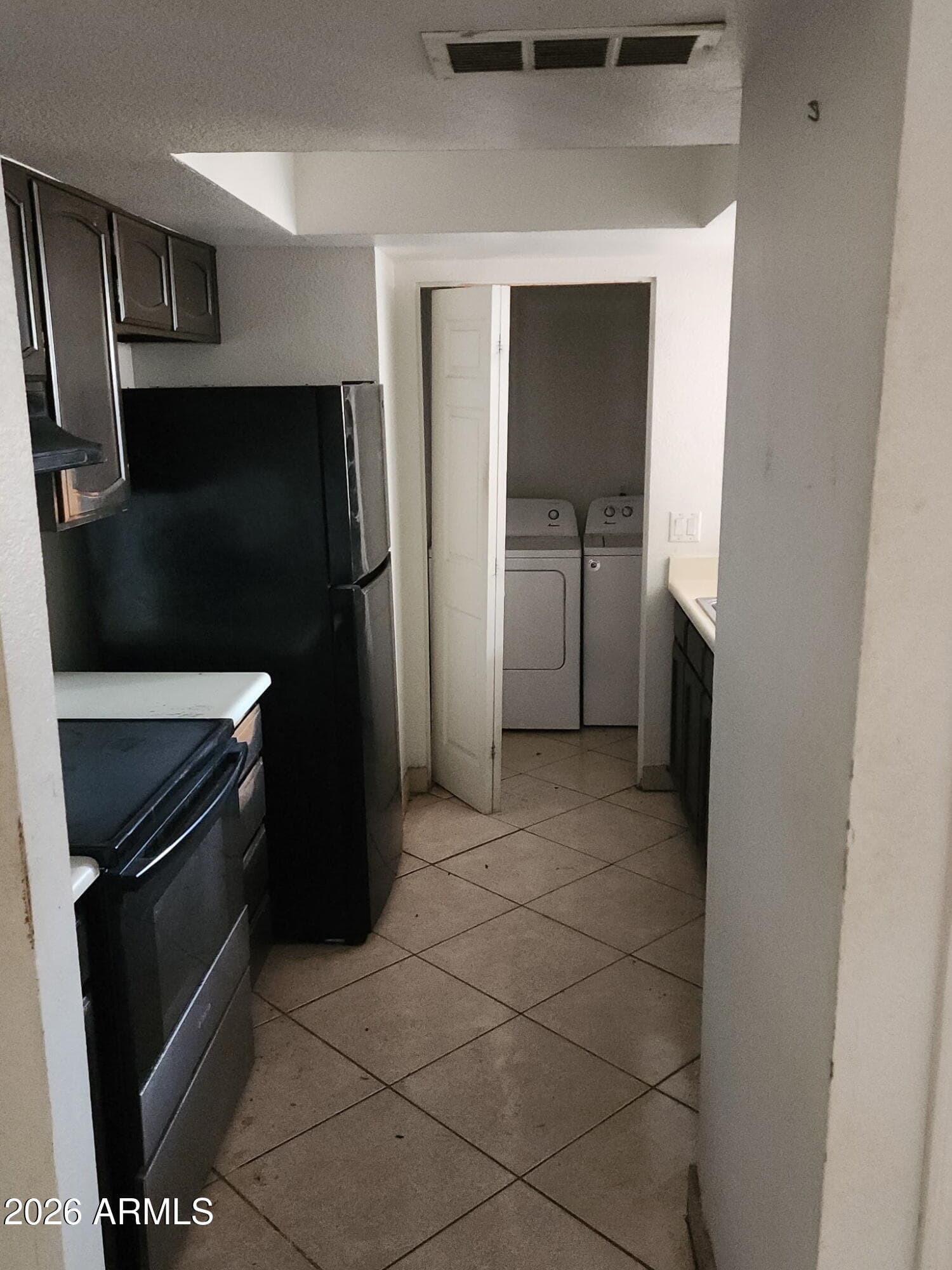 4102 N 69th Lane 1406, Phoenix, AZ 85033 — photo 5 of 5