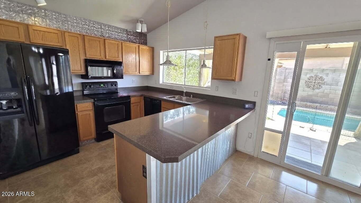 8574 N 110th Avenue, Peoria, AZ 85345 — photo 7 of 10