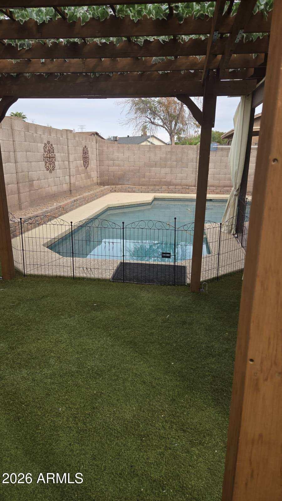 8574 N 110th Avenue, Peoria, AZ 85345 — photo 8 of 10